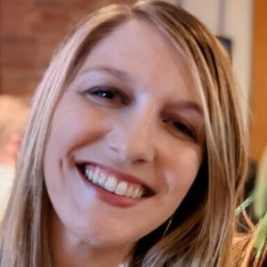 Meet your Posher, Dana